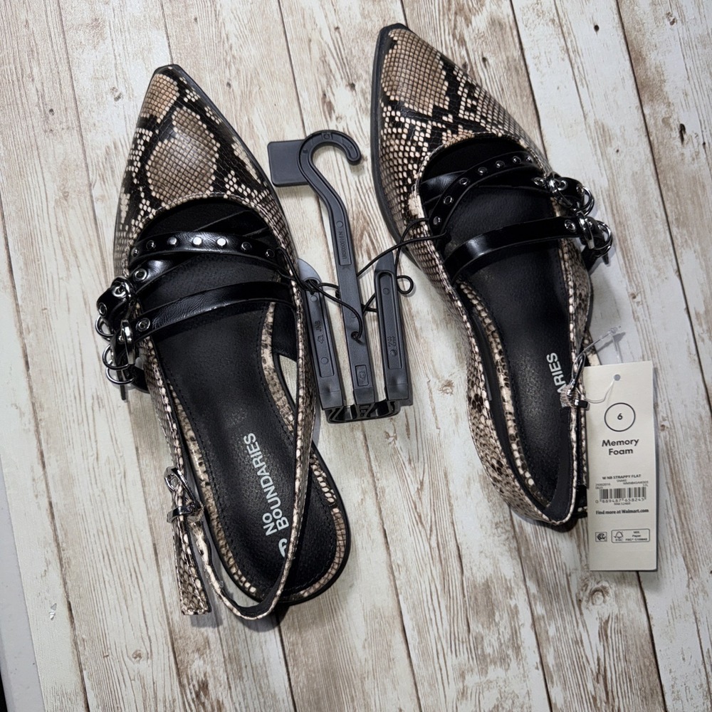 No Boundaries Women's Faux Leather Strappy Moto Flats Snake Pattern Print Size 6